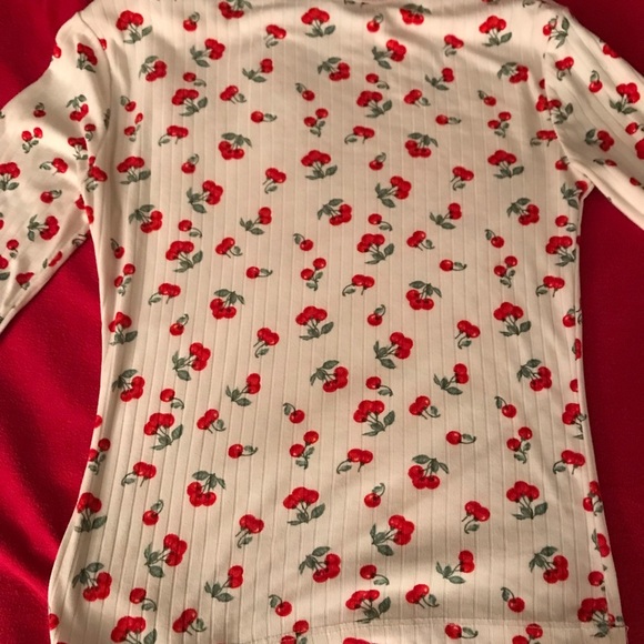 Rue 21 Ribbed long Sleeve Top with Cherries Size Small - Picture 3 of 4